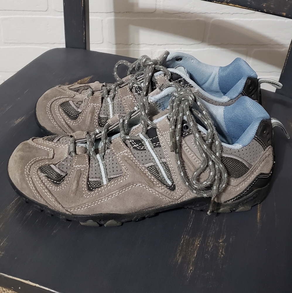 Women's Hiking Shoes